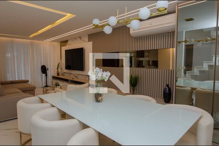 Casa de condomínio à venda com 400m², 5 quartos e 2 vagas Casa de condomínio à venda com 400m², 5 quartos e 2 vagasSala de Jantar