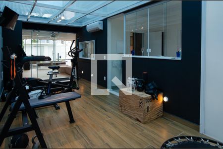 Casa de condomínio à venda com 400m², 5 quartos e 2 vagas Casa de condomínio à venda com 400m², 5 quartos e 2 vagasAcademia