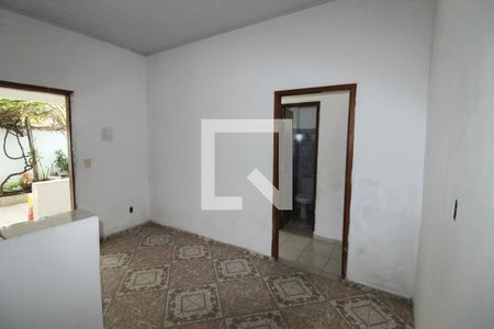 Cozinha de casa para alugar com 1 quarto, 30m² em Santa Cruz da Serra, Duque de Caxias