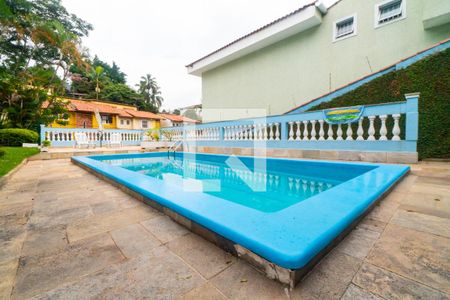 Casa à venda com 350m², 5 quartos e 5 vagasÁrea comum - Piscina
