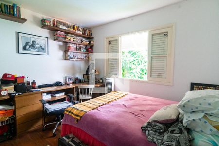 Casa à venda com 350m², 5 quartos e 5 vagasSuíte 3