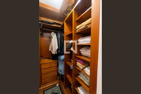 Closet da suíte 1 de casa à venda com 5 quartos, 350m² em Vila Nova Caledonia, São Paulo