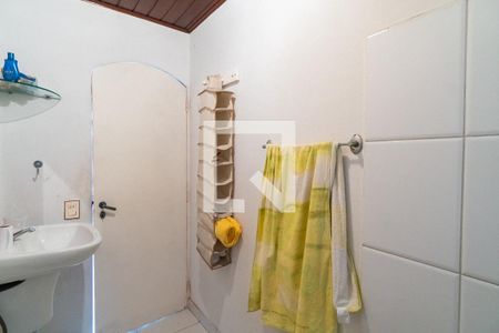 Casa à venda com 350m², 5 quartos e 5 vagasBanheiro de serviço