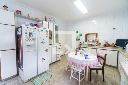 Casa à venda com 350m², 5 quartos e 5 vagasCozinha