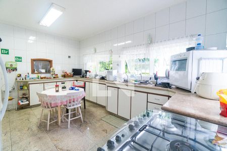 Casa à venda com 350m², 5 quartos e 5 vagasCozinha