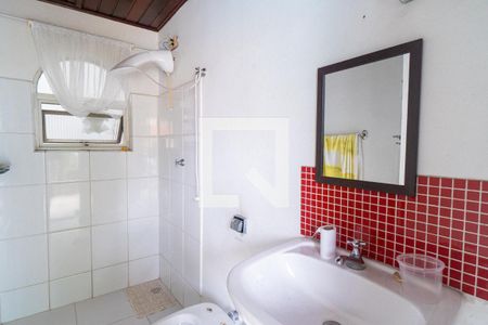 Casa à venda com 350m², 5 quartos e 5 vagasBanheiro de serviço