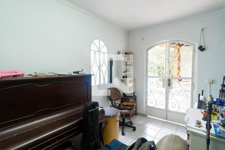 Casa à venda com 350m², 5 quartos e 5 vagasQuarto de Serviço