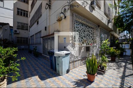 Apartamento à venda com 130m², 3 quartos e sem vagaÁrea comum 