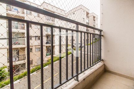 Varanda de apartamento para alugar com 3 quartos, 60m² em Parque Roseira, Carapicuíba