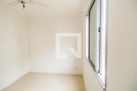 Quarto 1 de apartamento para alugar com 3 quartos, 60m² em Parque Roseira, Carapicuíba