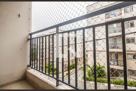 Varanda de apartamento para alugar com 3 quartos, 60m² em Parque Roseira, Carapicuíba