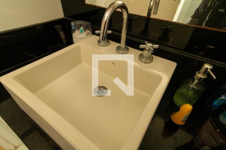 Banheiro da Suíte de apartamento para alugar com 2 quartos, 72m² em Vila Ré, São Paulo