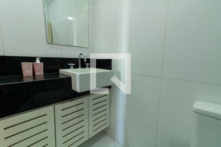 Apartamento para alugar com 72m², 2 quartos e 1 vaga Apartamento para alugar com 72m², 2 quartos e 1 vagaBanheiro