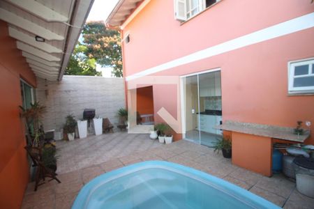 Casa à venda com 192m², 3 quartos e 2 vagasPiscina