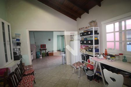 Casa à venda com 192m², 3 quartos e 2 vagasLavanderia