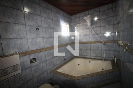 Casa à venda com 192m², 3 quartos e 2 vagasBanheiro da Suíte