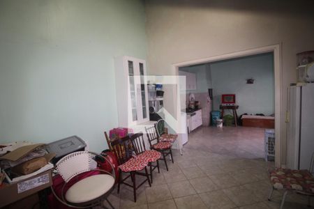 Casa à venda com 192m², 3 quartos e 2 vagasLavanderia