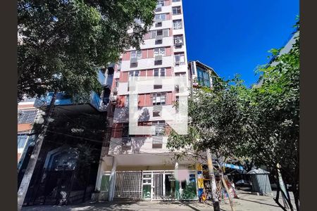 Apartamento para alugar com 87m², 3 quartos e 1 vaga Apartamento para alugar com 87m², 3 quartos e 1 vagaFachada