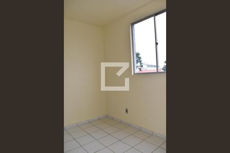 Quarto 2 de apartamento para alugar com 2 quartos, 50m² em Cidade Industrial, Curitiba