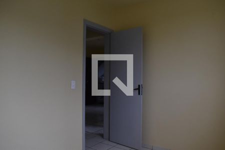 Quarto 2 de apartamento para alugar com 2 quartos, 50m² em Cidade Industrial, Curitiba