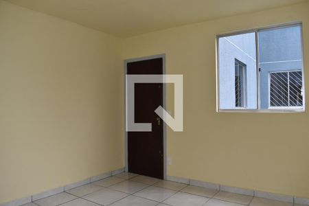Sala de apartamento para alugar com 2 quartos, 50m² em Cidade Industrial, Curitiba