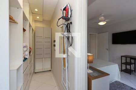 Casa de condomínio para alugar com 68m², 1 quarto e sem vagaCloset do Quarto