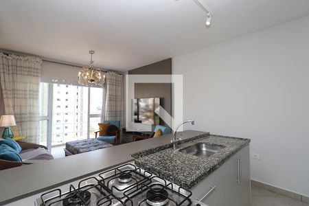 Cozinha de casa de condomínio para alugar com 1 quarto, 68m² em Pompeia, São Paulo