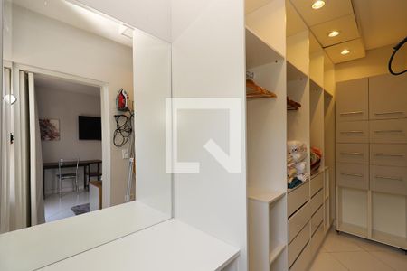 Casa de condomínio para alugar com 68m², 1 quarto e sem vagaCloset do Quarto