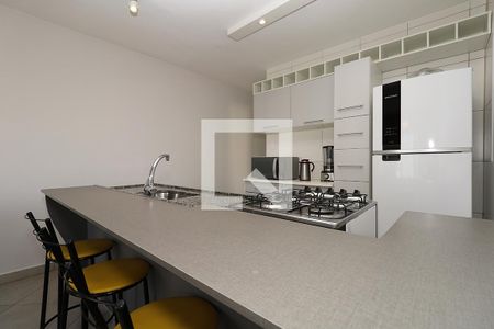 Cozinha de casa de condomínio para alugar com 1 quarto, 68m² em Pompeia, São Paulo