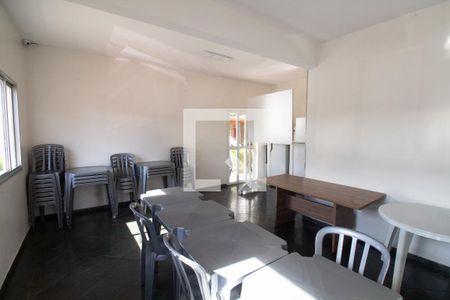 Apartamento para alugar com 64m², 3 quartos e sem vagaÁrea comum - Salão de festas