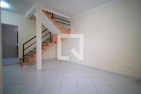 Sala de casa de condomínio para alugar com 3 quartos, 101m² em Jardim Karolyne, Votorantim