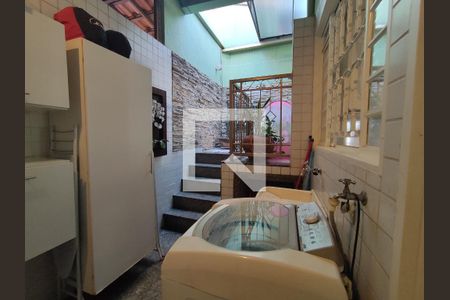 Casa à venda com 131m², 3 quartos e 2 vagasÁrea serviço 