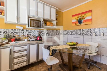 Casa para alugar com 230m², 4 quartos e 2 vagasCozinha