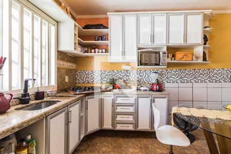 Casa para alugar com 230m², 4 quartos e 2 vagasCozinha