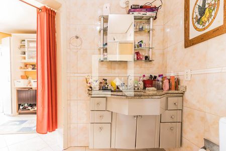 Casa para alugar com 230m², 4 quartos e 2 vagasBanheiro da Suite