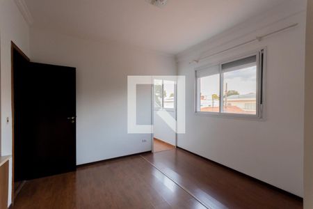 Casa para alugar com 130m², 3 quartos e 3 vagasSuíte 