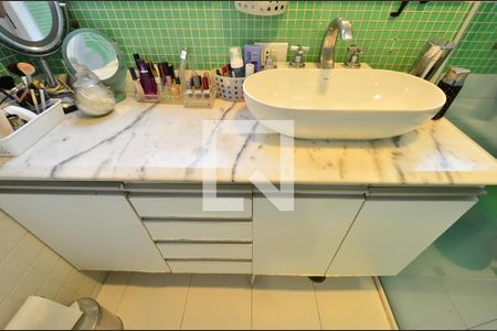 Apartamento à venda com 220m², 4 quartos e 3 vagasBanheiro da Suíte 2