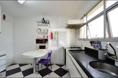 Apartamento à venda com 220m², 4 quartos e 3 vagasCozinha