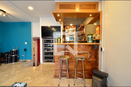 Apartamento à venda com 220m², 4 quartos e 3 vagasCobertura