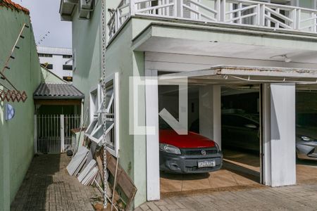 Casa para alugar com 330m², 4 quartos e 8 vagas Casa para alugar com 330m², 4 quartos e 8 vagasÁrea Externa