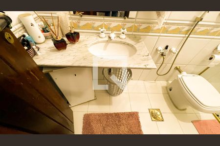 Casa à venda com 360m², 7 quartos e 8 vagas Casa à venda com 360m², 7 quartos e 8 vagasBanheiro 4