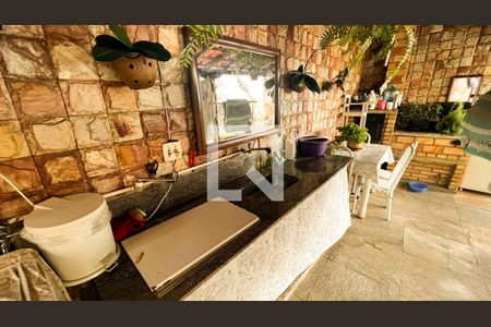 Casa à venda com 360m², 7 quartos e 8 vagas Casa à venda com 360m², 7 quartos e 8 vagasÁrea de Serviço