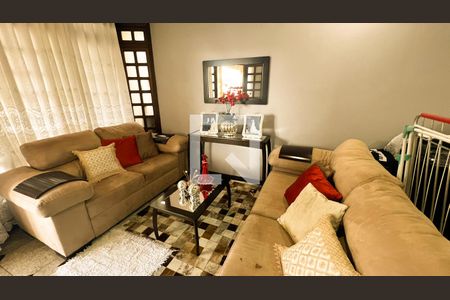 Sala de casa à venda com 7 quartos, 360m² em Ana Lúcia, Belo Horizonte