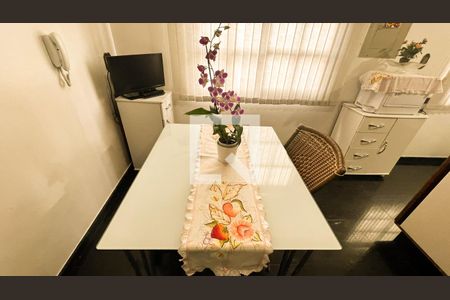 Casa à venda com 360m², 7 quartos e 8 vagas Casa à venda com 360m², 7 quartos e 8 vagasCozinha