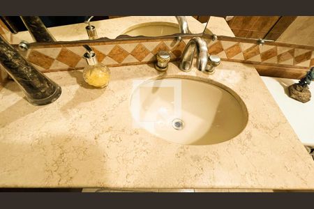 Casa à venda com 360m², 7 quartos e 8 vagas Casa à venda com 360m², 7 quartos e 8 vagasBanheiro 1