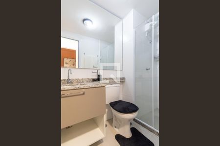 Banheiro de apartamento para alugar com 1 quarto, 31m² em Pinheiros, São Paulo