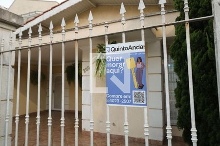 Casa à venda com 245m², 4 quartos e 2 vagasFachada