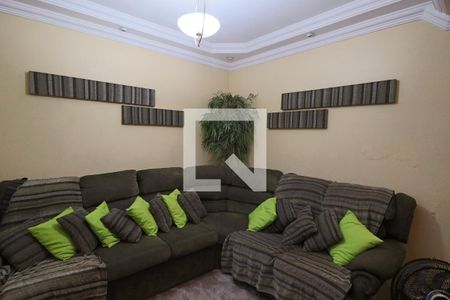 Sala de TV de casa à venda com 4 quartos, 245m² em Jardim Trussardi, São Paulo
