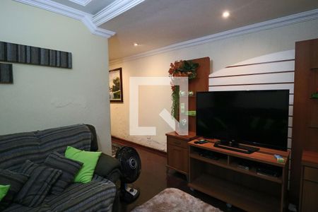 Sala de TV de casa à venda com 4 quartos, 245m² em Jardim Trussardi, São Paulo
