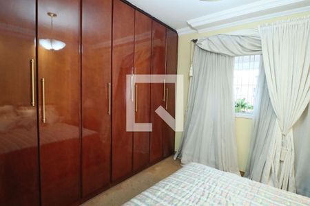 Casa à venda com 245m², 4 quartos e 2 vagasSuite 2